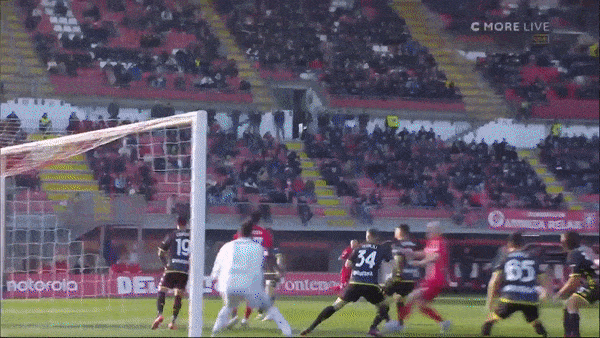 Monza vs Empoli 2-1: Patrick Ciurria mở bàn, Martin Satriano gỡ hòa nhưng Armando Izzo đánh đầu ấn định 3 điểm
