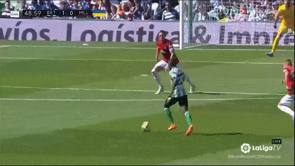 Real Betis vs Mallorca 1-0: Youssouf Sabaly sút xa, Borja Iglesias đệm bóng bất ngờ mở bàn