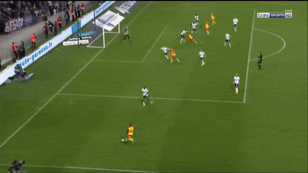 Toulouse vs Lens 0-1: Massadio Haidara căng ngang, Lois Openda đánh đầu chớp nhoáng ghi bàn duy nhất