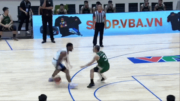 VBA 5x5, Cantho Catfish và Nha Trang Dolphins 87-96: Madarious Gibbs trở lại, Robert Sampson giành danh hiệu Player of the Game