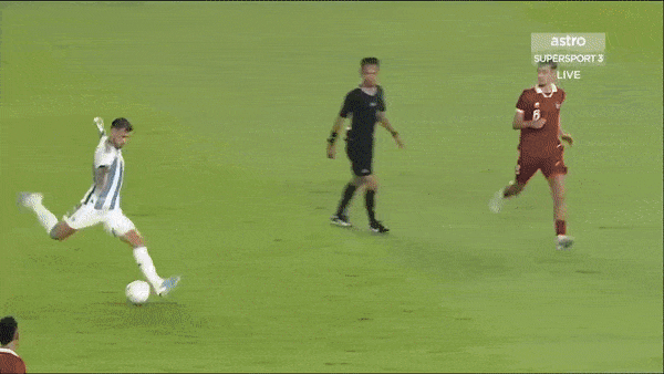 Giao hữu, Indonesia vs Argentina 0-2: Paredes sút xa đẹp mắt, Romero đánh đầu hiểm hóc, Argentina thắng dễ dàng