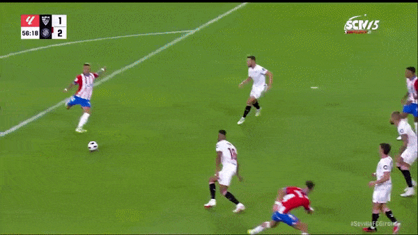 Sevilla vs Girona 1-2: Herrera mở bàn, Gudelj gỡ hòa nhưng lập tức Serrano sút xa đẹp mắt, VAR từ chối bàn thắng của Rakitic