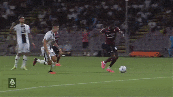 Salernitana vs Udinese 1-1: Samardzic mở bàn nhưng Boulaye Dia tỉa bóng chia điểm kịch tính