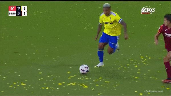 Cadiz vs Villarreal 3-1: Sorloth mở bàn, Chris Ramos gỡ hòa, Darwin Machis tỏa sáng cú đúp, Pedraza nhận thẻ đỏ