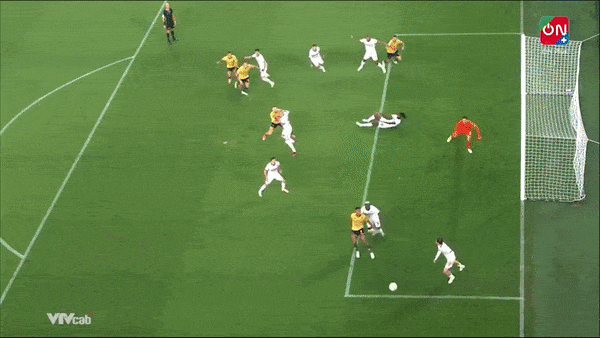 Genoa vs Napoli 2-2: Mattia Bani, Retegui lập công nhưng Raspadori, Politano ngược dòng chia điểm