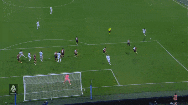 Salernitana vs Frosinone 1-1: Simone Romagnoli đánh đầu mở bàn, Jovane Cabral tỉa góc đẹp mắt cứu thua