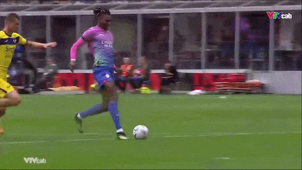 Ac Milan vs Verona 1-0: Olivier Giroud thọc khe, Rafael Leao đột phá ghi bàn duy nhất giành gọn chiến thắng 