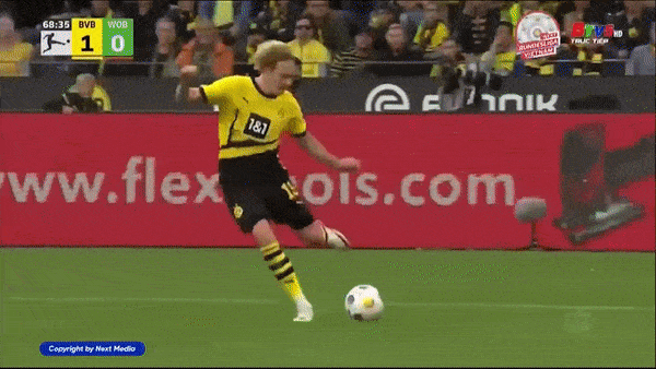 Borussia Dortmund vs Wolfsburg 1-0: Brandt căng ngang, Marco Reus đệm bóng cận thành, Dortmund thắng nhọc