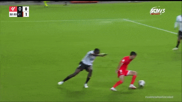 Valencia vs Real Sociedad 0-1: Tierney thọc khe, Carlos Fernandez đột phá tung cú sút ghi bàn duy nhất