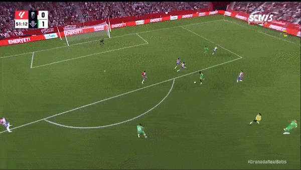 Granada vs Real Betis 1-1: Assane Diao sút xa siêu phẩm mở bàn, Lucas Boye đệm bóng cận thành cứu thua