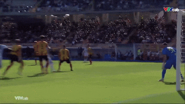 Lecce vs Napoli 0-4: Leo Ostigard, Victor Osimhen, Gianluca Gaetano, Gianluca Gaetano đua tài ghi bàn, giành gọn 3 điểm