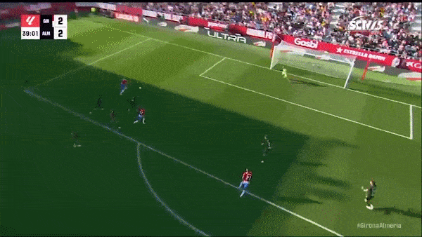 Girona vs Almeria 5-2: Baptistao sớm ghi cú đúp, Martin, Dovbyk, Savio, Stuani ngược dòng đè bẹp đối thủ 5 bàn