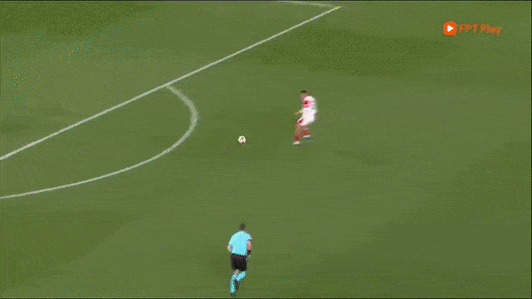 Slavia Praha vs AS Roma 2-0: Lukaku tịt ngòi, Vaclav Jurecka đệm bóng cận thành, Lukas Masopust hạ HLV Mourinho 