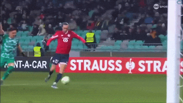 Olimpija Ljubljana vs LOSC 0-2: Remy Cabella chớp thời cơ, Yusuf Yazici ấn định chiến thắng nhẹ nhàng 