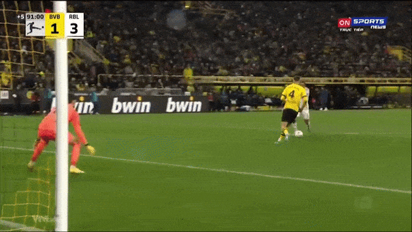 Borussia Dortmund vs Leipzig 2-3: Hummels bị thẻ đỏ, Bensebaini phản lưới nhà, Sule, Fullkrug lập công, Baumgartner, Poulsen hạ Dortmund