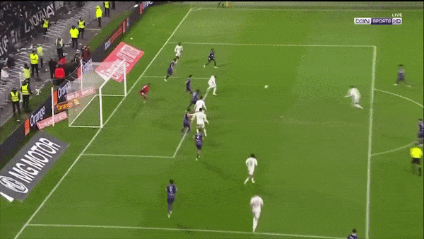 Lyon vs Toulouse 3-0: Ngày của ngôi sao Alexandre Lacazette tỏa sáng cú hattrick, Lyon vẫn xếp chót Ligue 1