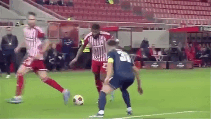 Olympyakos vs Backa Topola 5-2: Djakovac, Cirkovic lập công, Nikola Kuveljic bị thẻ đỏ, Kaabi, Podence, El-Arabi tỏa sáng, Veljko Ilic phản lưới nhà