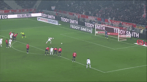 Lille vs PSG 1-1: Mbappe khai bàn nhờ penaltuy, Jonathan David đá bồi chớp nhoáng kịp chia điểm phút bù giờ, PSG đỉnh Ligue 1