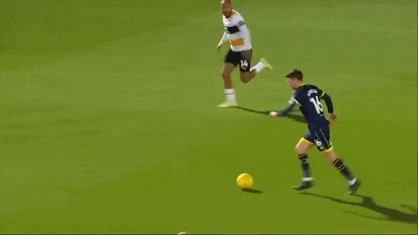 Port Vale vs Middlesbrough 0-3: Lần lượt Jonny Howson, Morgan Rogers, Matt Crooks tỏa sáng, giành vé bán kết League Cup