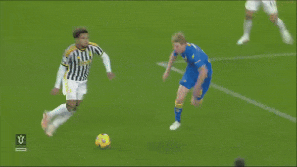 Juventus vs Frosinone 4-0: Milik xuất thần ghi hattrick, Yildiz giúp Juve vào bán kết Coppa Italia gặp Lazio 