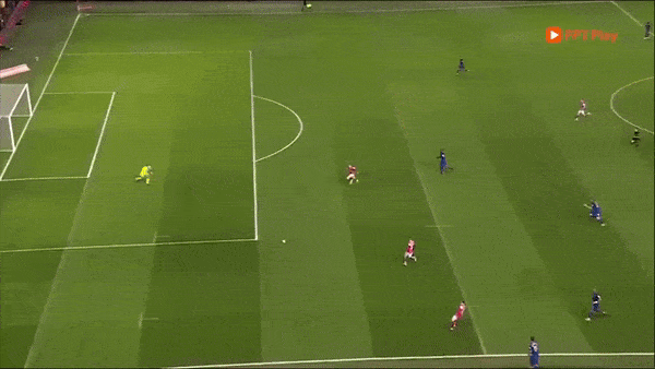 Bristol City vs West Ham 1-0: Mavropanos chuyền về sai lầm, Conway chớp thời cơ mở bàn, Benrahma nhận thẻ đỏ