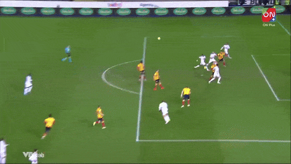 Lecce vs Juventus 0-3: Tâm điểm hiệp 2, Vlahovic tỏa sáng cú đúp, Bremer đánh đầu hạ Falcone, Juve tạm dẫn đầu Serie A