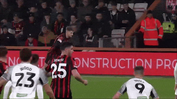 Bournemouth vs Swansea City 5-0: Lần lượt Kelly, Alex Scott, Luis Sinisterra, Brooks, Solanke dễ dàng chốt hạ vé đi tiếp trong 45 phút