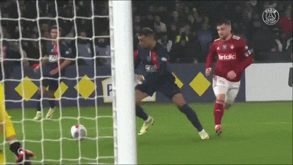 PSG vs Brest 3-1: Sao Mbappe mở bàn, Pereira lập công, Mounie ghi bàn, Ramos chốt hạ chiến thắng, Lilian Brassier bị thẻ đỏ, PSG đi tiếp Coupe de France
