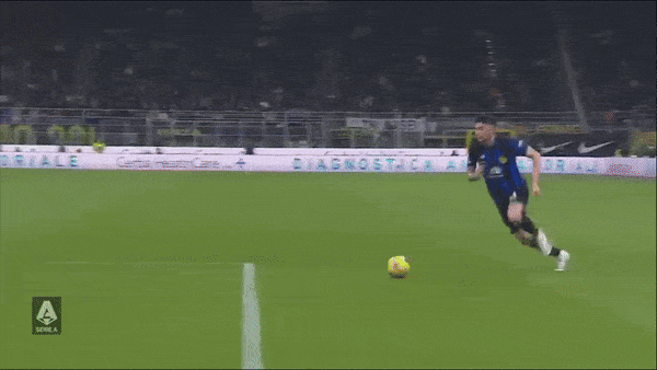 Inter Milan vs Napoli 1-1: Bastoni dọn cỗ, Darmian dứt điểm, Juan Jesus đánh đầu cứu thua, tuy Inter bị chia điểm nhưng vẫn dẫn đầu Serie A