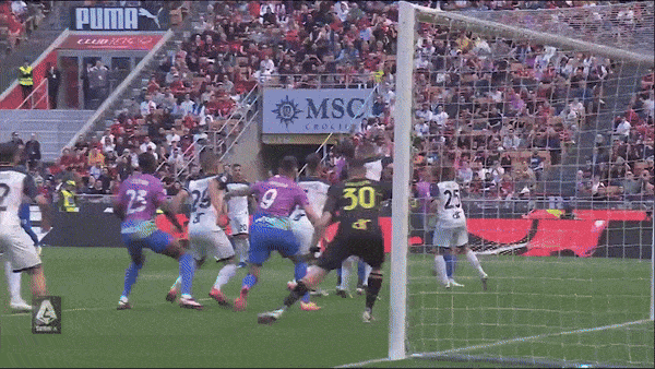 AC Milan vs Lecce 3-0: Pulisic sớm gieo sầu, Giroud tỏa sáng, Leao chốt hạ chiến thắng, Krstovic nhận thẻ đỏ, Milan củng cố ngôi nhì Serie A