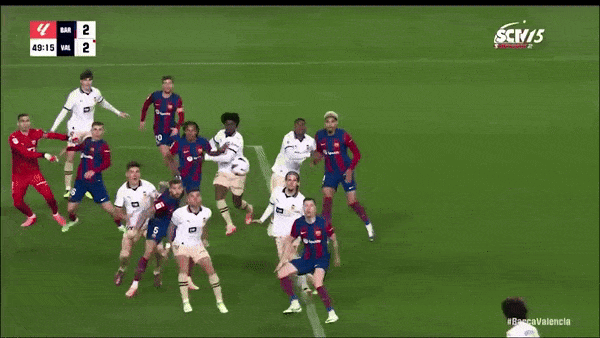 Barcelona vs Valencia 4-2: Duro, Pepelu lập công, Mamardashvili thẻ đỏ, Lopez ghi bàn, Lewandowski tỏa sáng hattrick, Barca đòi lại vị trí thứ 2 La Liga sau Real