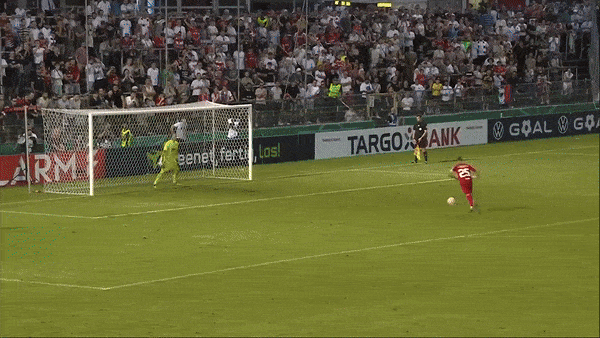 Wurzburger Kickers vs Hoffenheim 2-2 (pen 5-3): Enes Kuc mở bàn, Farahnak phản lưới nhà, Bulter lập công, thủ thành Philipp làm người hùng giành vé đi tiếp DFB Cup