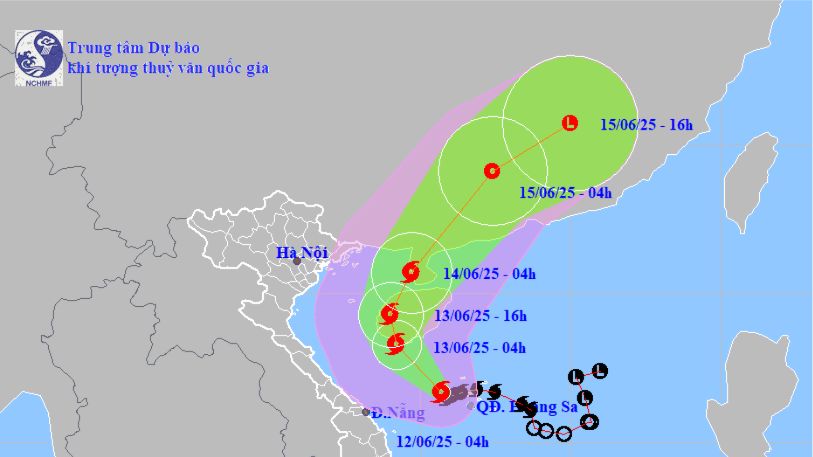 Bão mạnh thêm, mưa rất lớn ở Trung bộ