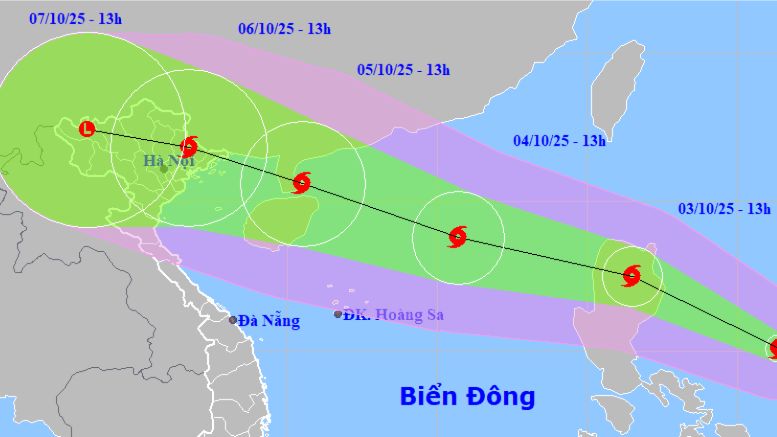 Bão Matmo đang áp sát Biển Đông 
