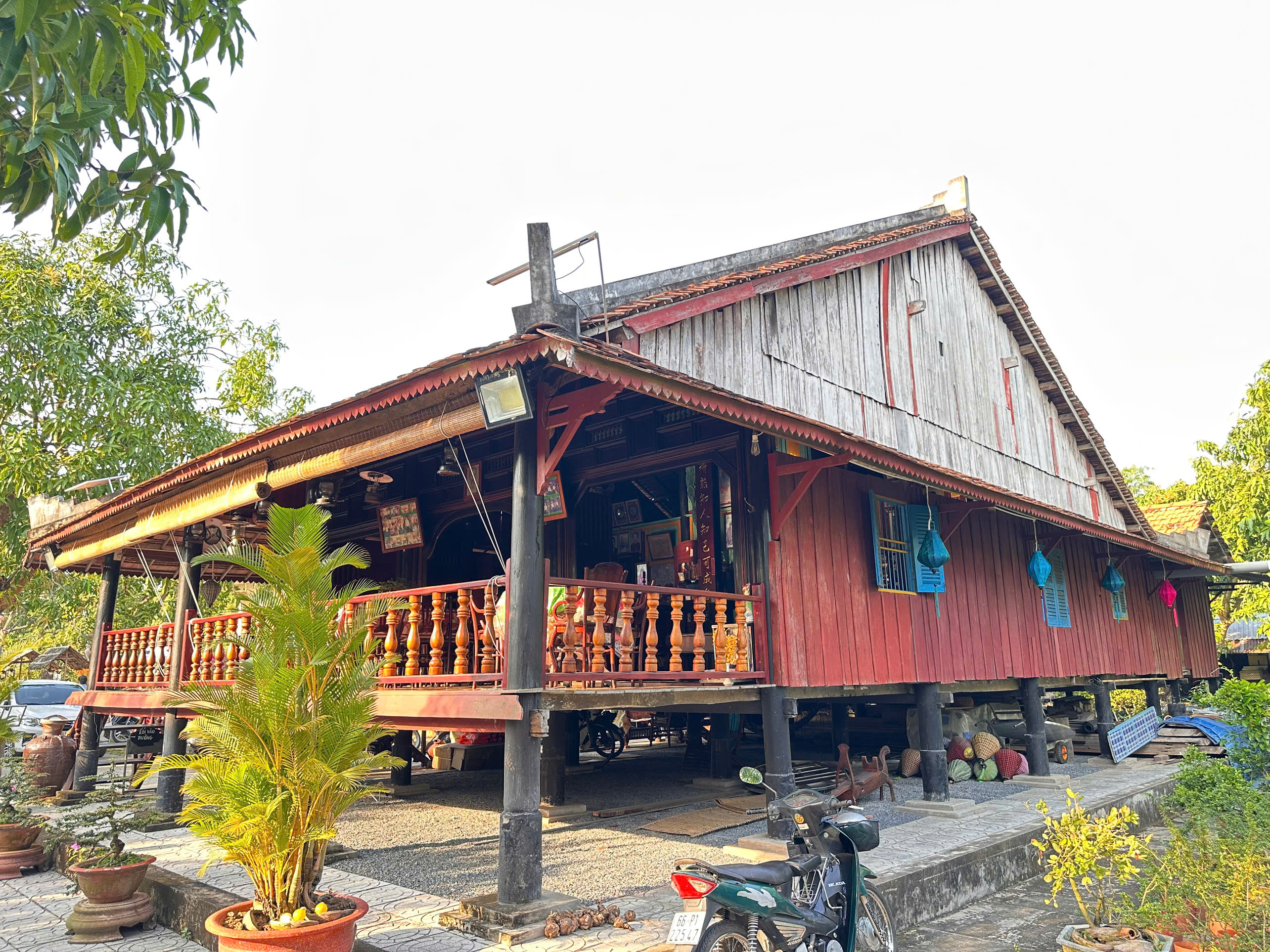 Di sản nhà cổ trăm năm ven sông Tiền hút khách 