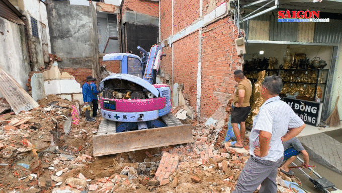 Người dân TPHCM khẩn trương bàn giao mặt bằng cho dự án mở rộng Quốc lộ 13