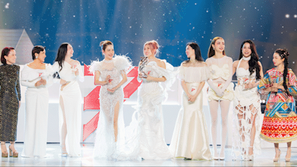 Bản tin trưa 4-2: Miền Bắc “cháy” lá dong, giá cao đến 100.000-150.000 đồng/bó; Trang Pháp là trưởng nhóm Đạp Gió