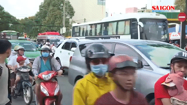 Bản tin trưa 27-5: Vàng SJC cao hơn vàng thế giới; Đâm vào đuôi xe đầu kéo đậu bên đường, hai cha con tử vong thương tâm