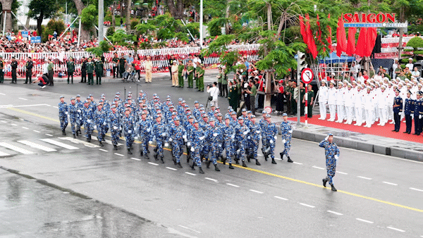 Bản tin trưa 11-5: Chính phủ thông qua hồ sơ Đề án sắp xếp đơn vị hành chính cấp tỉnh, xã năm 2025; Bắc bộ và Bắc Trung bộ trời chuyển mát 