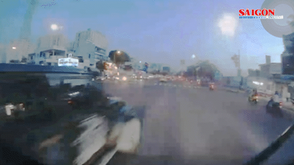 Bản tin tối 16-6: Đà Lạt mưa lớn, nhiều tuyến đường ngập sâu; Video ghi cảnh xe Jeep gây tai nạn ở Bình Tân