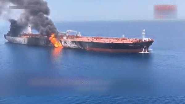 Iran tấn công tàu chở dầu tại eo biển Hormuz