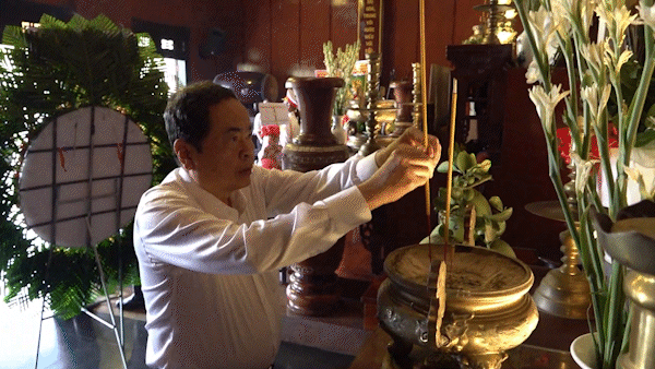 Chủ tịch Quốc hội Trần Thanh Mẫn dâng hoa, dâng hương tại Di tích lịch sử quốc gia Ngã Ba Giồng