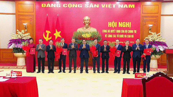 Công bố Quyết định của Bộ Chính trị về công tác tổ chức và cán bộ của VTV, VOV, TTXVN và 2 viện hàn lâm