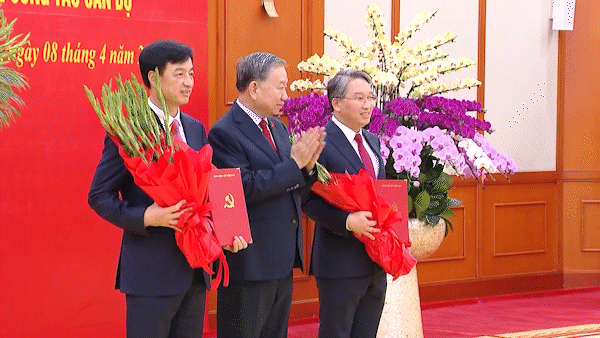 Bổ nhiệm Trưởng ban Tổ chức Trung ương và Chánh văn phòng Trung ương Đảng