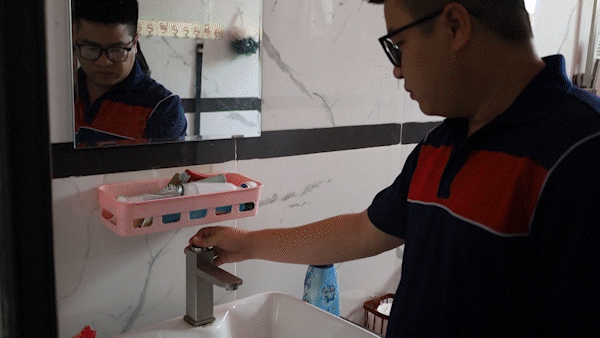 Nước máy liên tục bị “ngắt”, ảnh hưởng đến sinh hoạt người dân