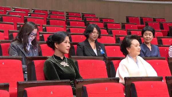 Phu nhân Tổng Bí thư, Chủ tịch nước Tô Lâm thăm Nhà hát lớn quốc gia Trung Quốc