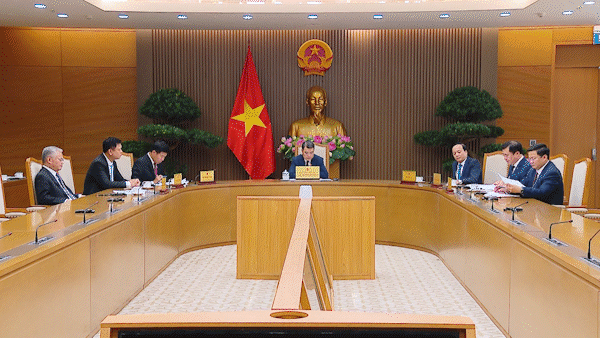 Thủ tướng Lê Minh Hưng điện đàm với Thủ tướng Singapore Lawrence Wong