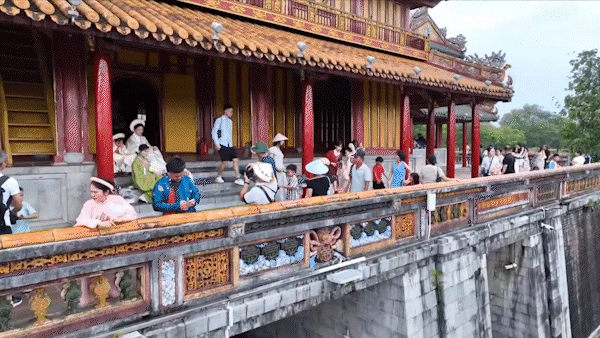 Huế lập kỷ lục tiền bán vé tham quan di tích