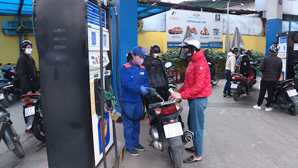 Tiếp tục giảm thuế nhập khẩu một số mặt hàng xăng dầu về 0%