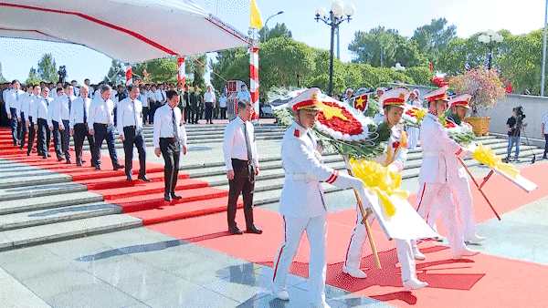 Thủ tướng Lê Minh Hưng dự lễ truy điệu và an táng 28 hài cốt liệt sĩ hy sinh tại Lào